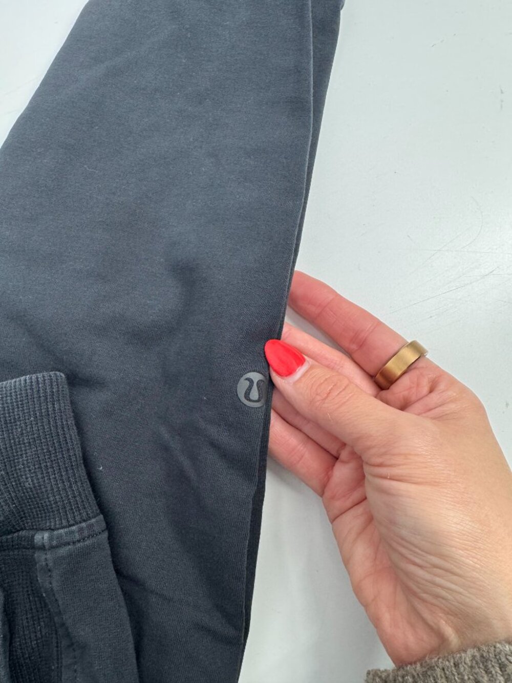 Lululemon High-Rise Jogger - Size 6 - Picture 6 of 12